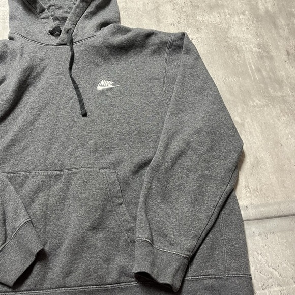 Nike Hoodie Gray Pullover Silver Embroidered Swoosh Sportswear Adult size XL - Picture 4 of 11